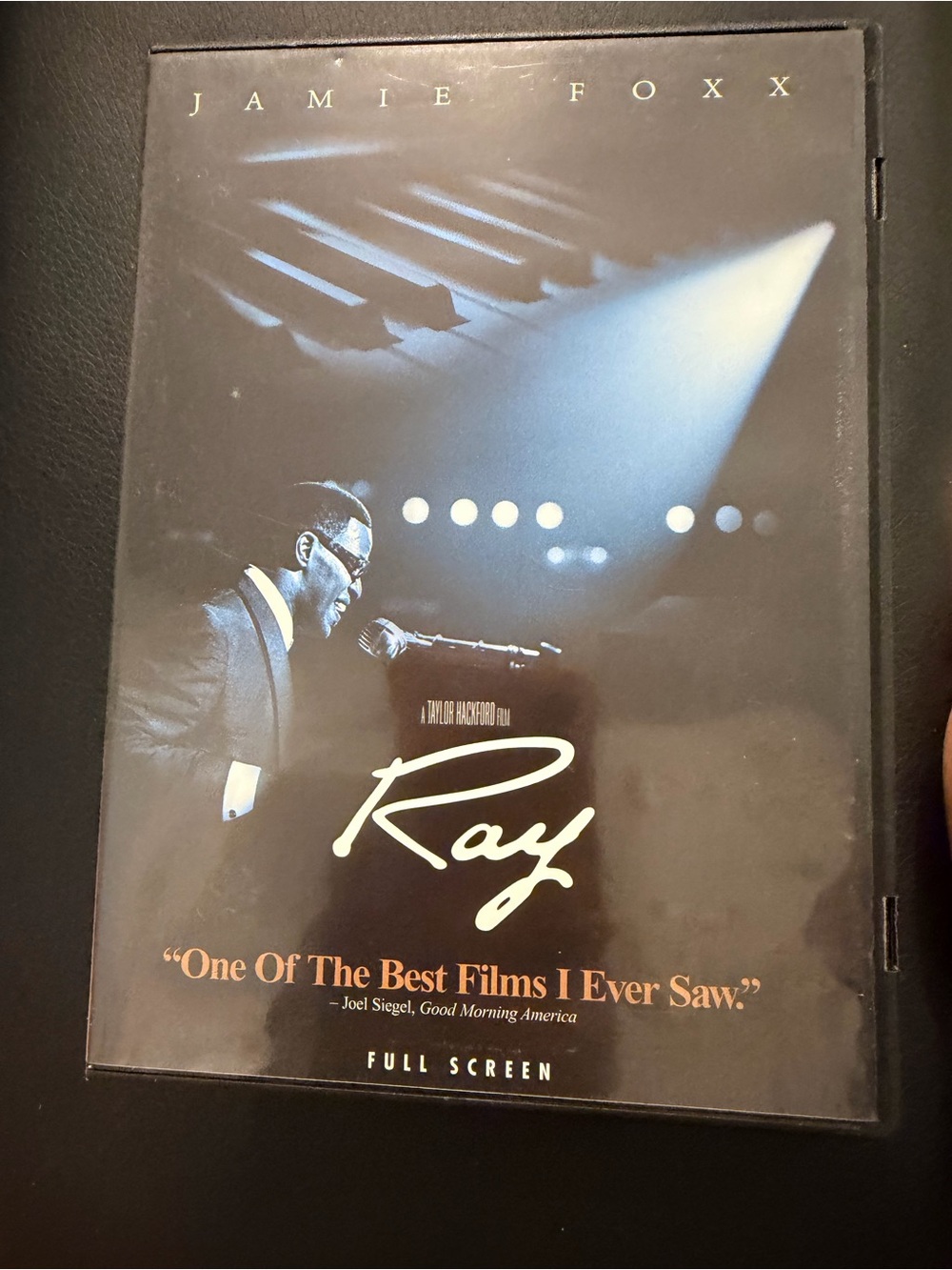 Ray DVD Movie Starring Jamie Foxx - Black & Blue Cover